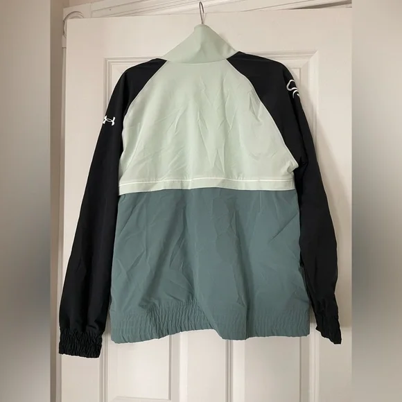 Under Armour Jacket - Picture 2 of 5